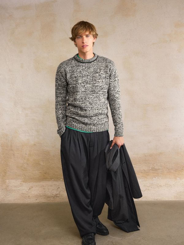 2412-7 Harvey Sweater Man
